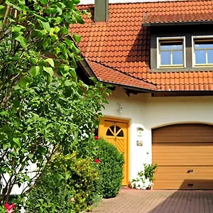 Apartment Ferienwohnung Zum Weingarten, Pretzfeld